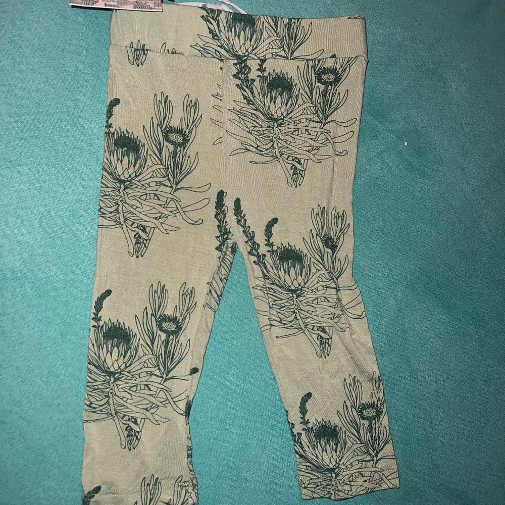 Kate Quinn Leggings . 12-18 Months